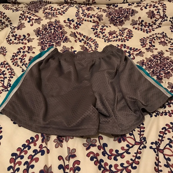 Shorts - Picture 2 of 3